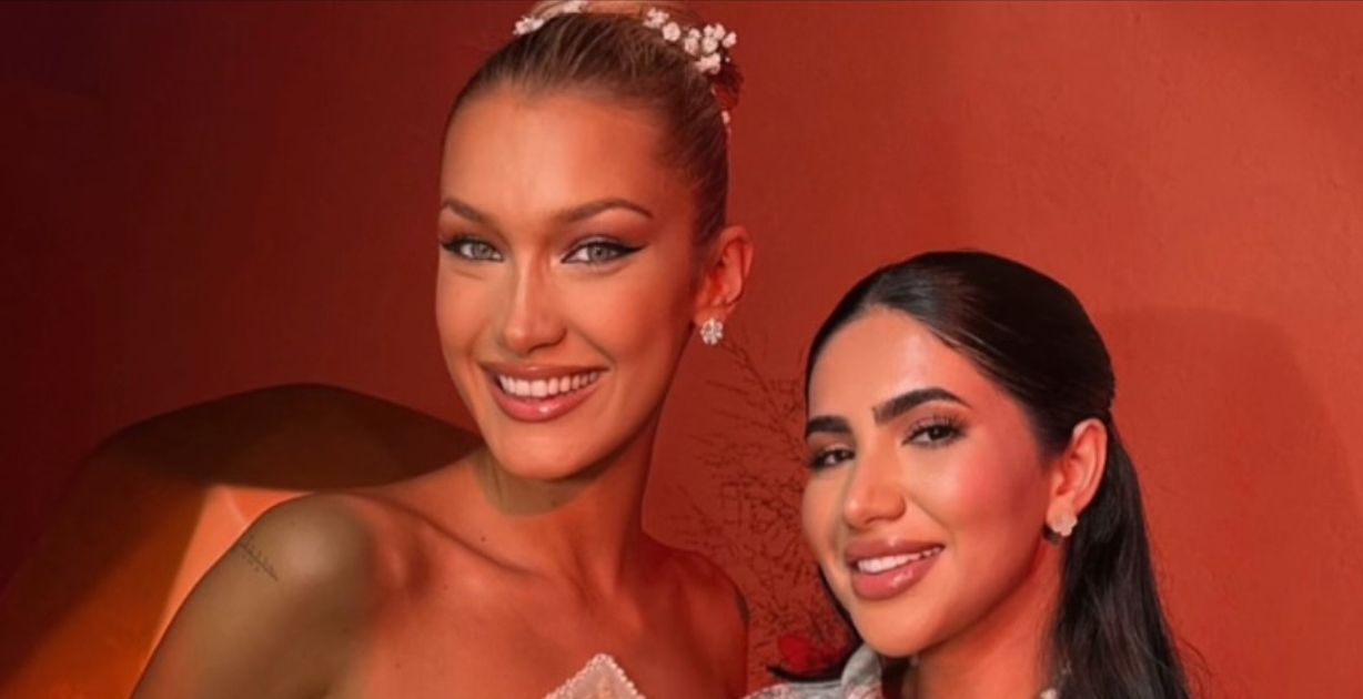 بيلا حديد تتألق بإطلالة تجسد أصولها الفلسطينية في حفل افتتاح اطلاق عطرها Orebella في دبي