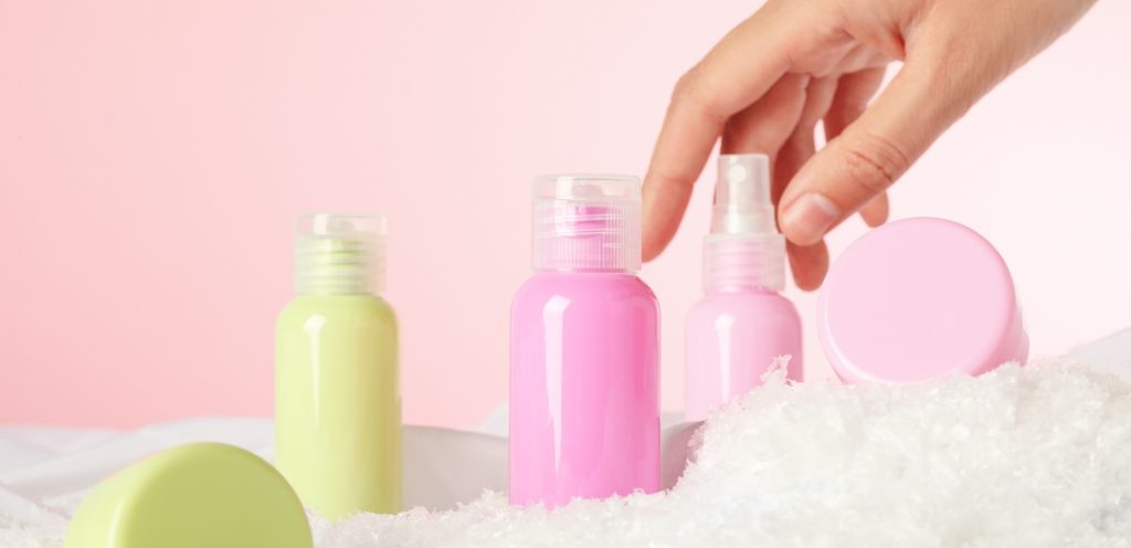 بعيدًا عن الأسيتون.. إليكِ مزيل مناكير طبيعي وفعال!