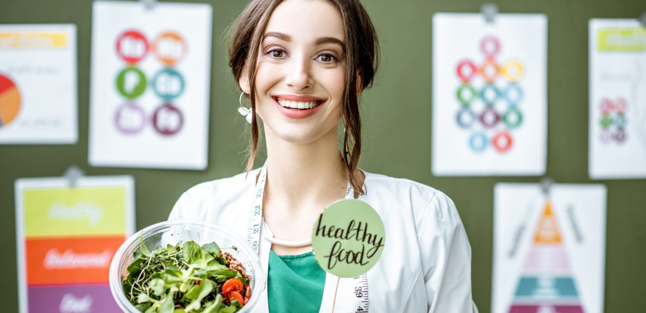 أكلات فيها فيتامين د من أهمها سمك السلمون والفطر الأبيض