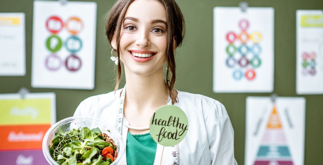 أكلات فيها فيتامين د من أهمها سمك السلمون والفطر الأبيض