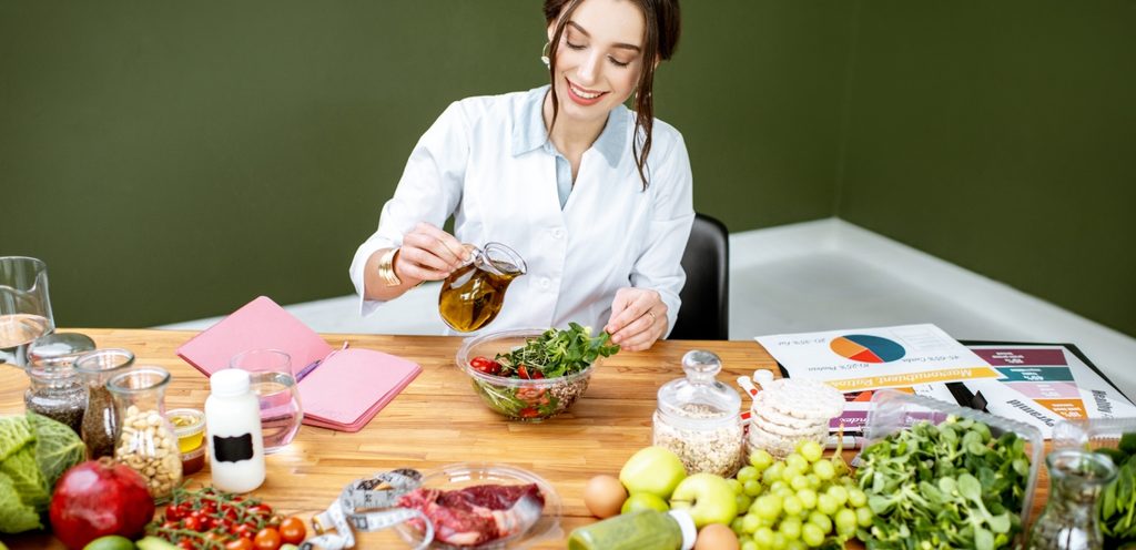 أكلات فيها فيتامين د من أهمها سمك السلمون والفطر الأبيض