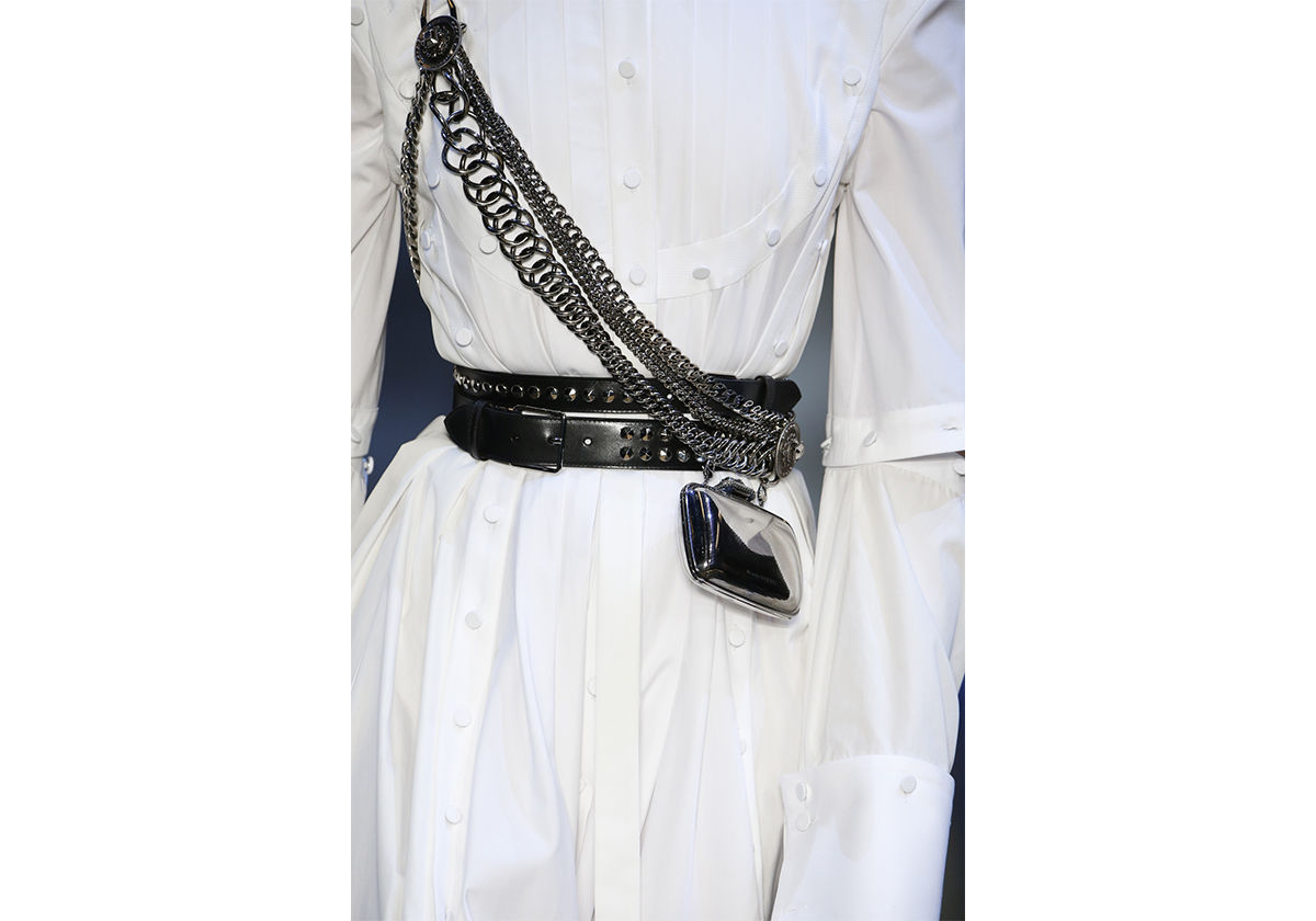 مجموعة أكسسوارات Alexander McQueen لشتاء 2019