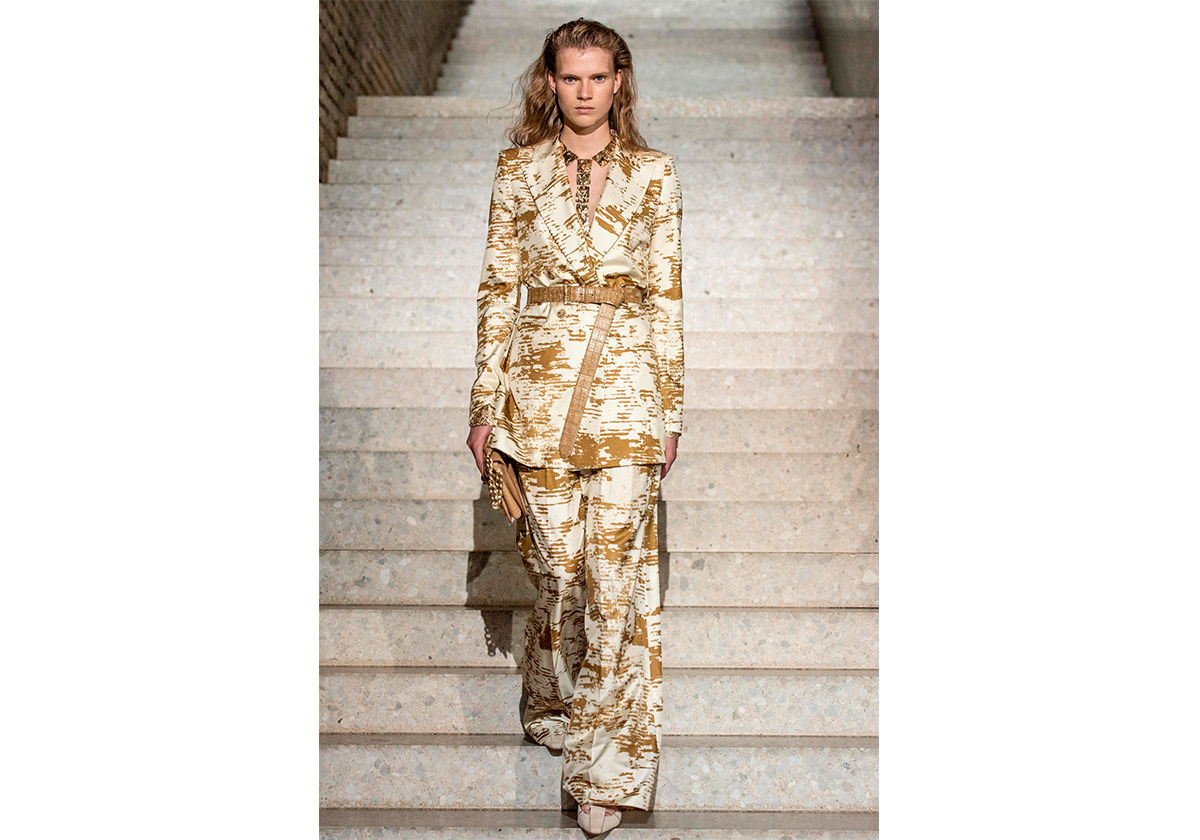 تعرفي على تصاميم علامة ماكس مارا MaxMara من مجموعة Resort 2020