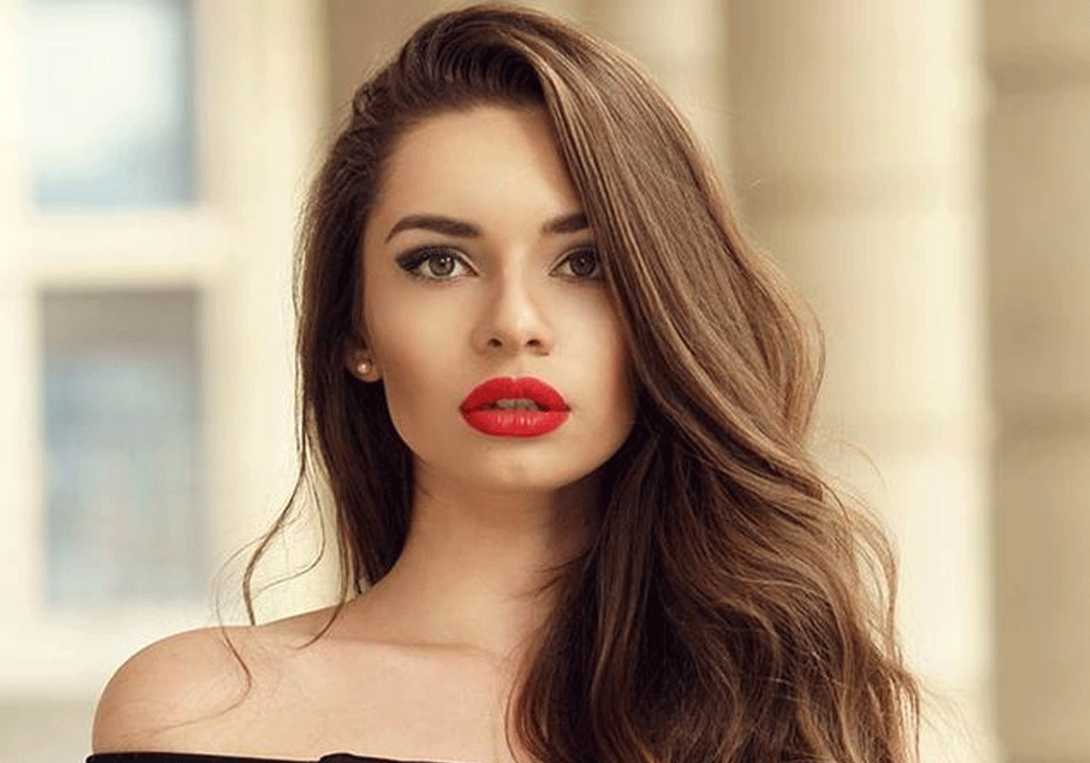 صبغ الشعر بالحناء لون بني غزالي