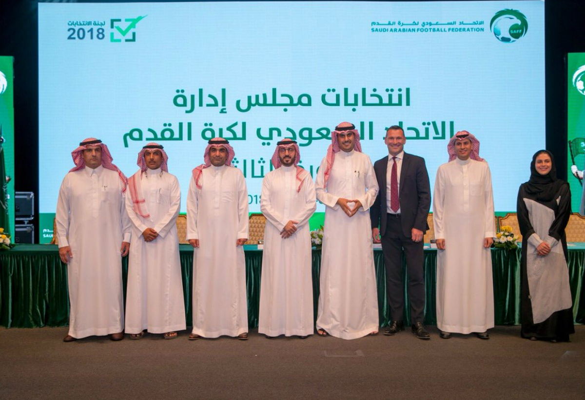 أضواء العريفي أثناء انتخابات مجلس إدارة الأتحاد السعودي لكرة القدم