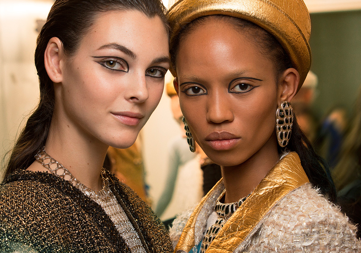 حصرياً لياسمينة: كواليس ماكياج عرض 2019 CHANEL Metiers d'art