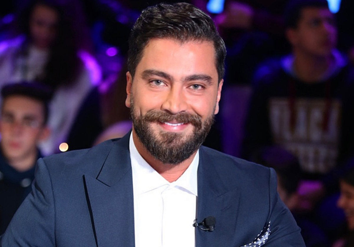 معتصم النهار ينشر صورة قديمة له يتحدى بها المنتقدين!