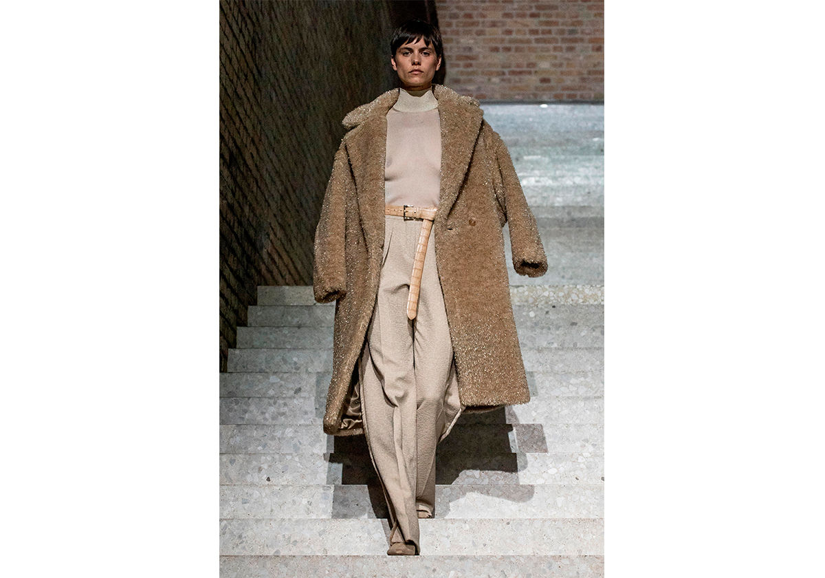 تعرفي على تصاميم علامة ماكس مارا MaxMara من مجموعة Resort 2020