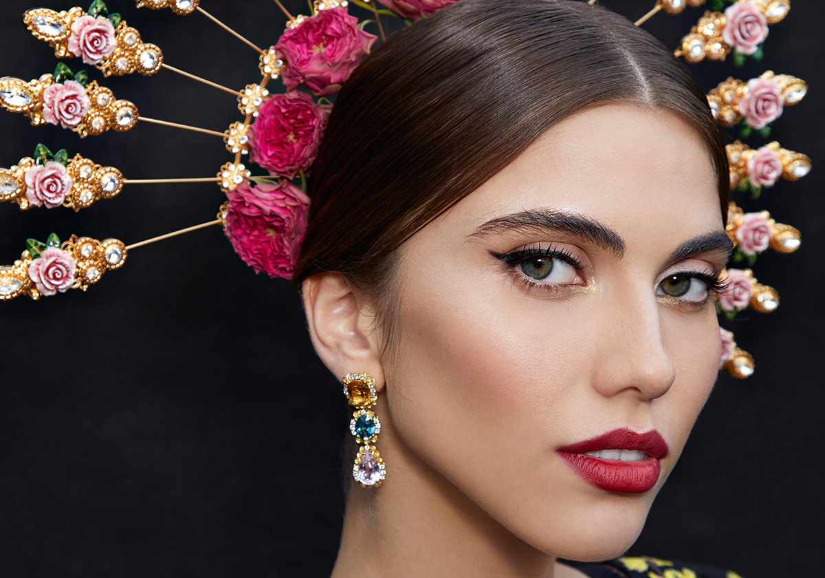 كواليس ماكياج عرض Alta Moda من Dolce&Gabbana في بحيرة كومو