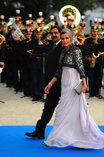 تأنقي على طريقة الشيخة موزة المسند!