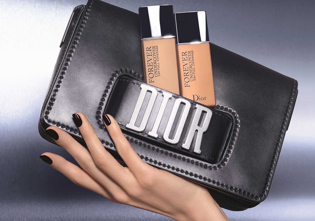 فيديوهات Dior تعلّمك كيفية استعمال مجموعة Diorskin Forever مع بيتر فيليبس