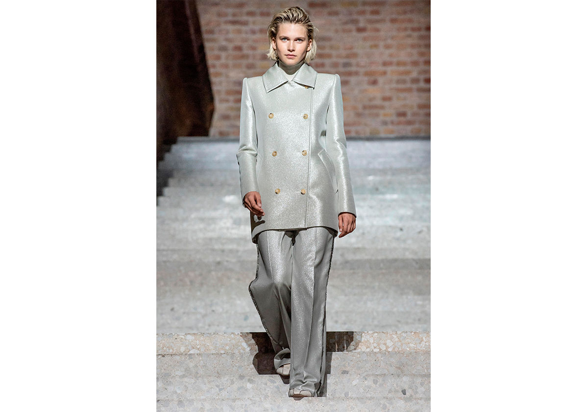 تعرفي على تصاميم علامة ماكس مارا MaxMara من مجموعة Resort 2020