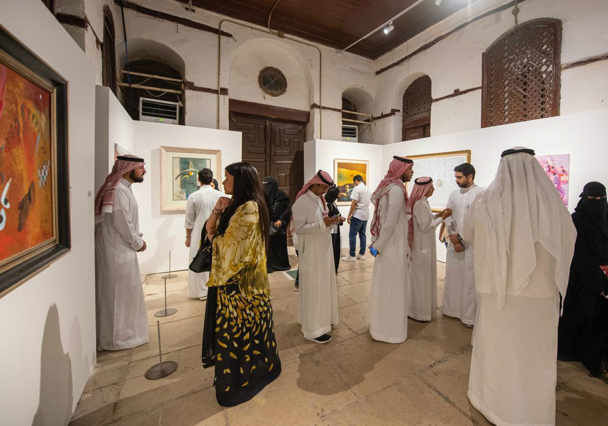 اللوحات المعروضة في مزاد الفن للبلد