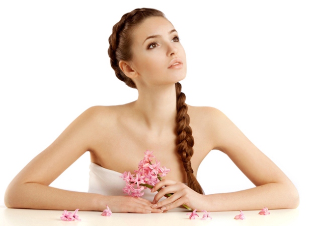 استعمالات غريبة  لمستحضرات التجميل | كيفية استخدام ادوات التجميل 