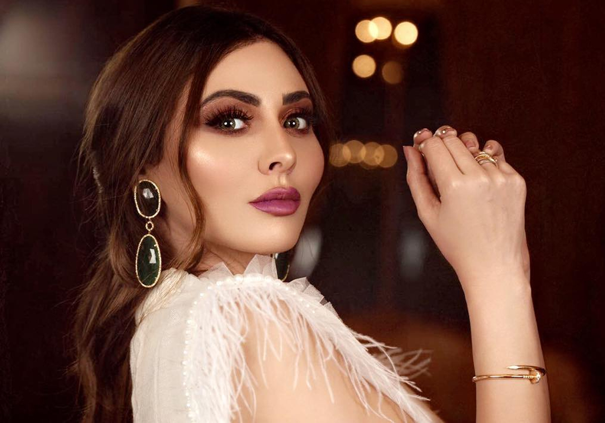 بالفيديو: القبض على مريم حسين لحبسها!
