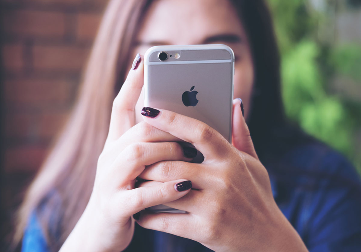 هل يمكن فتح ايفون مقفل اي كلاود؟