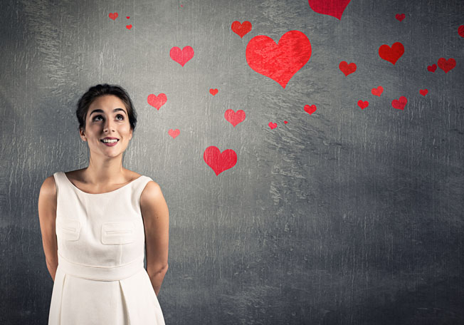كيف تتعاملين مع المعجبين حين تكونين مرتبطة؟