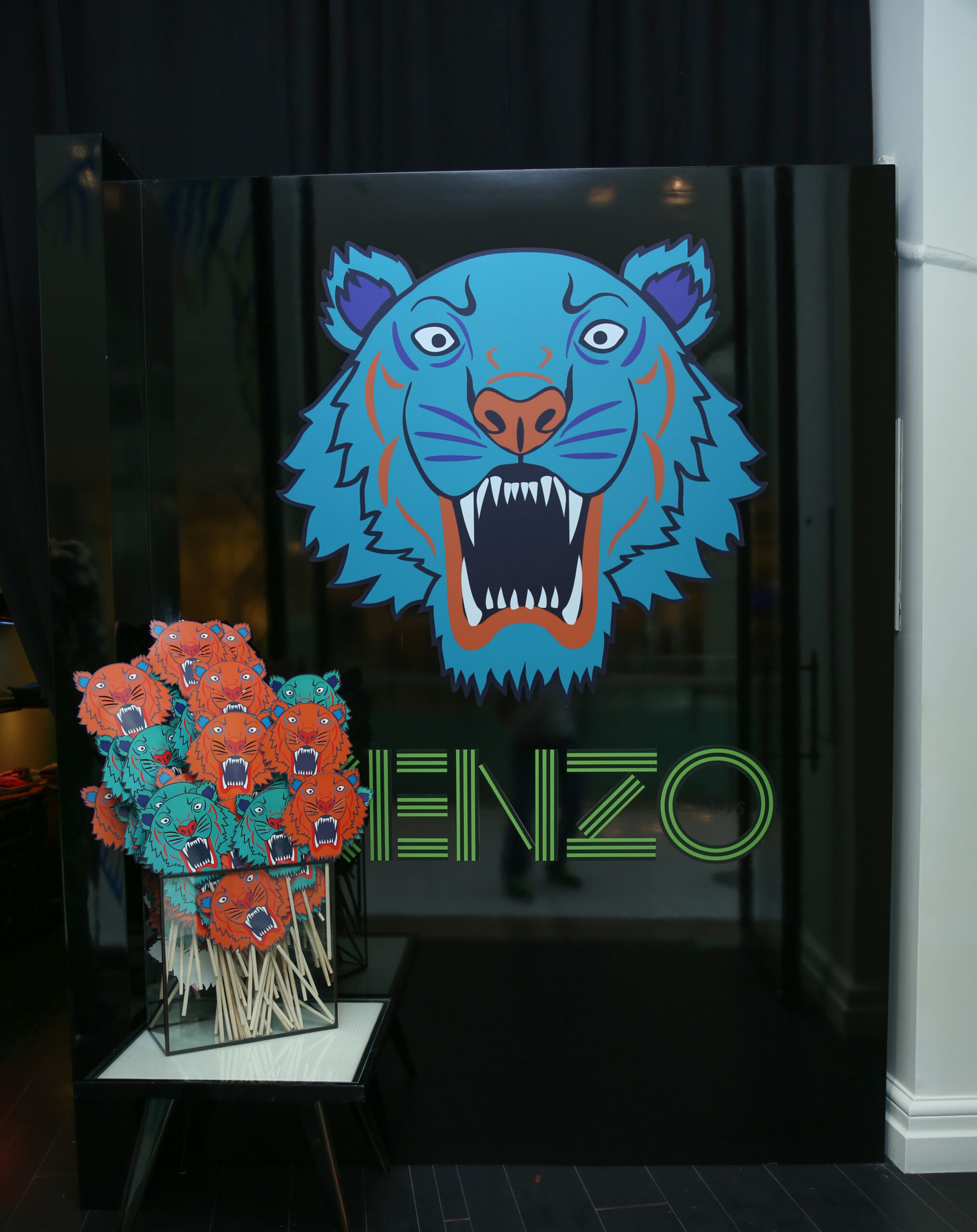 حفل إطلاق كنزة "كينزو"Kenzo القطنية