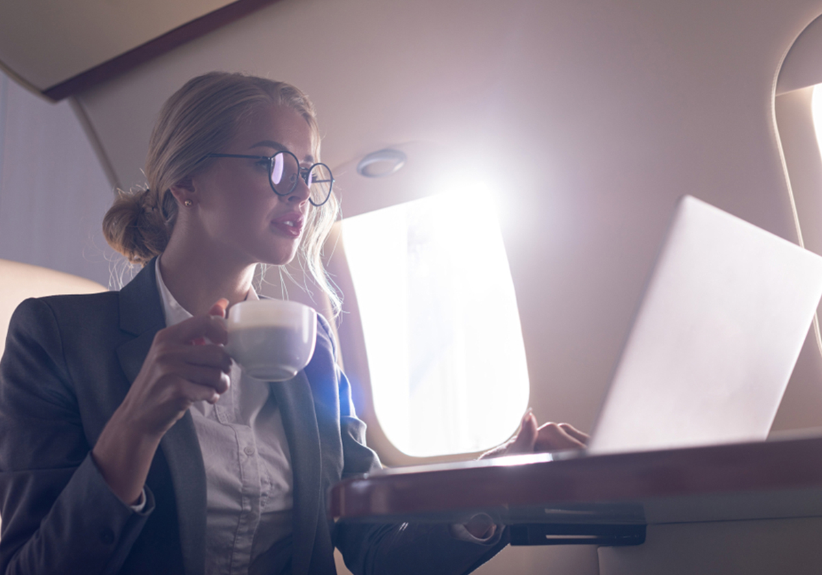 5 نصائح لتتمكني من إنجاز عملك على متن الطائرة