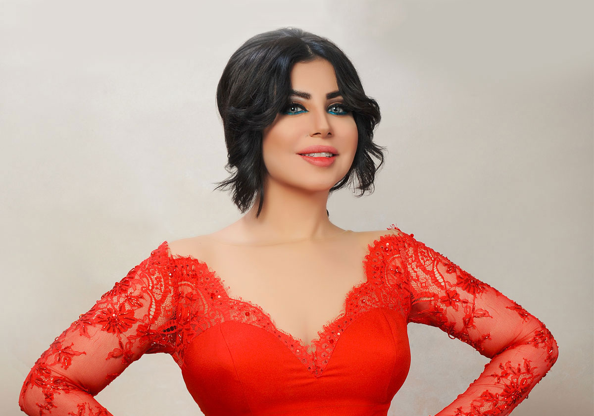شاب يحاول التحرش بحليمة بولند... شاهدي ردة فعلها في هذا الفيديو!