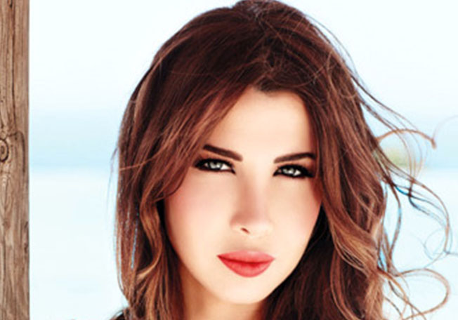 نانسي عجرم  تشارك ضمن فعاليات عالم الازياء في دبي