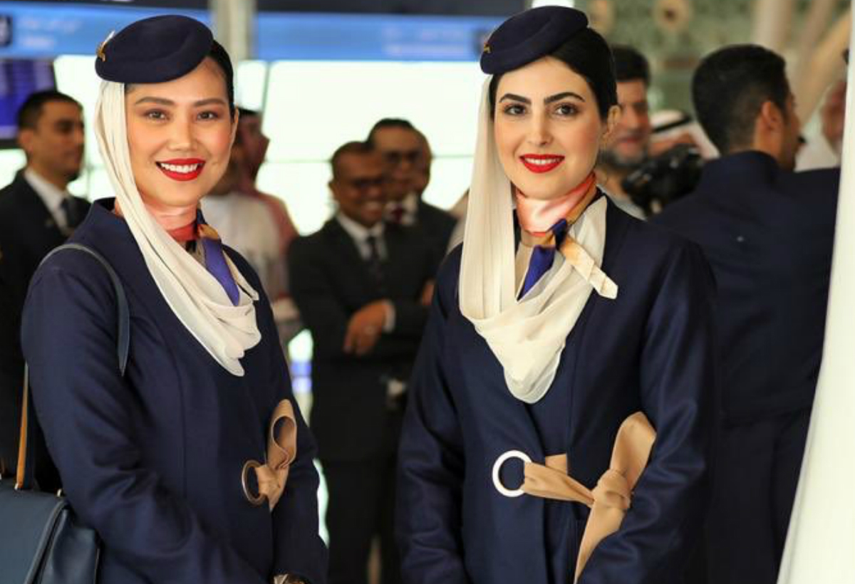 الزي الجديد لطاقم مضيفات الخطوط الجوية السعودية