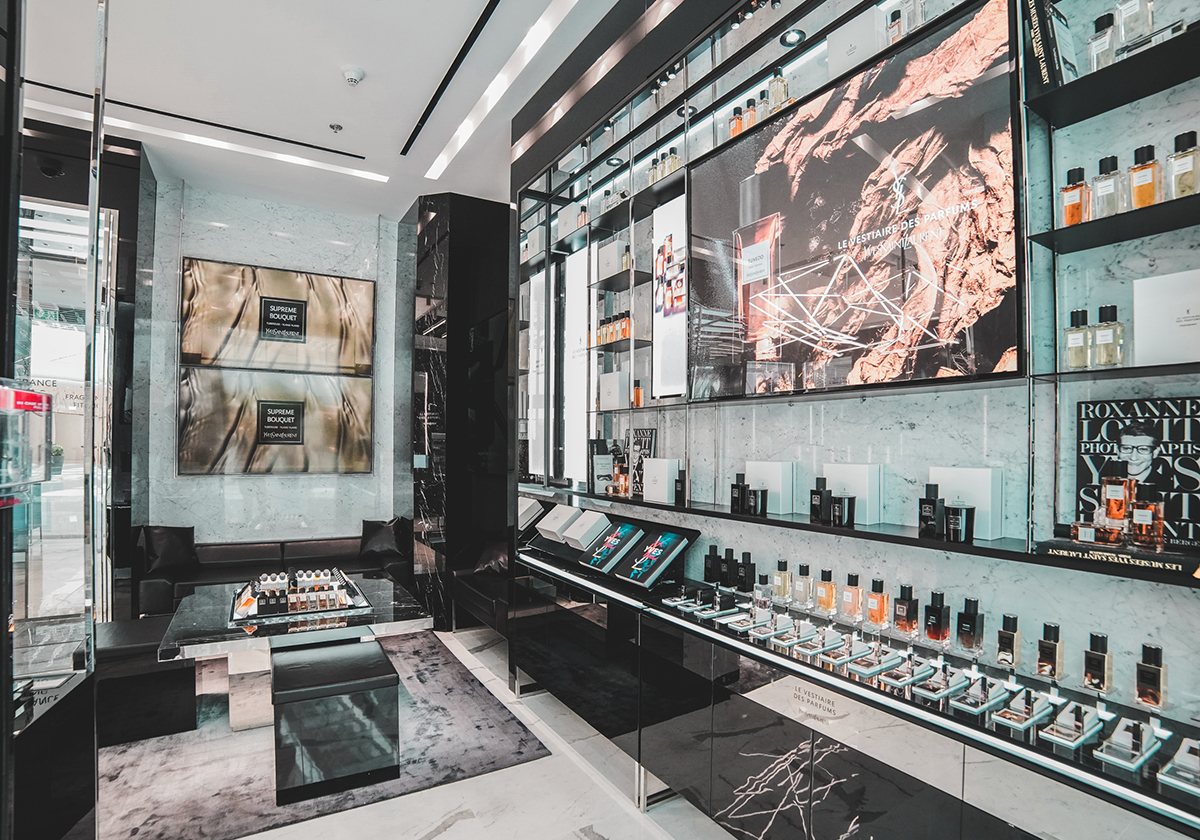 افتتاح بوتيك YSL Beauty اافتتاح بوتيك YSL Beauty الأوّل فيلأوّل في منطقة الخليج في دبي مول