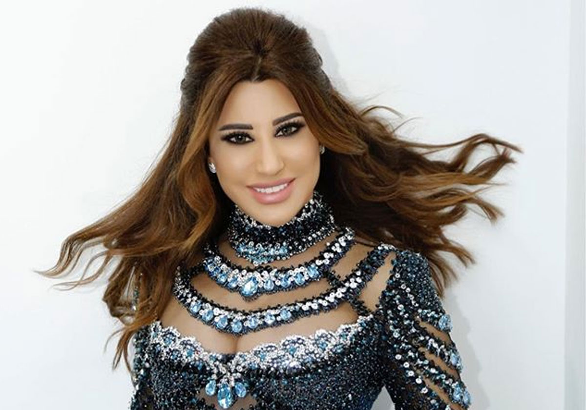 نجوى كرم تستعرض مفاتنها: شاهديها بالفستان الاقصر على الاطلاق!