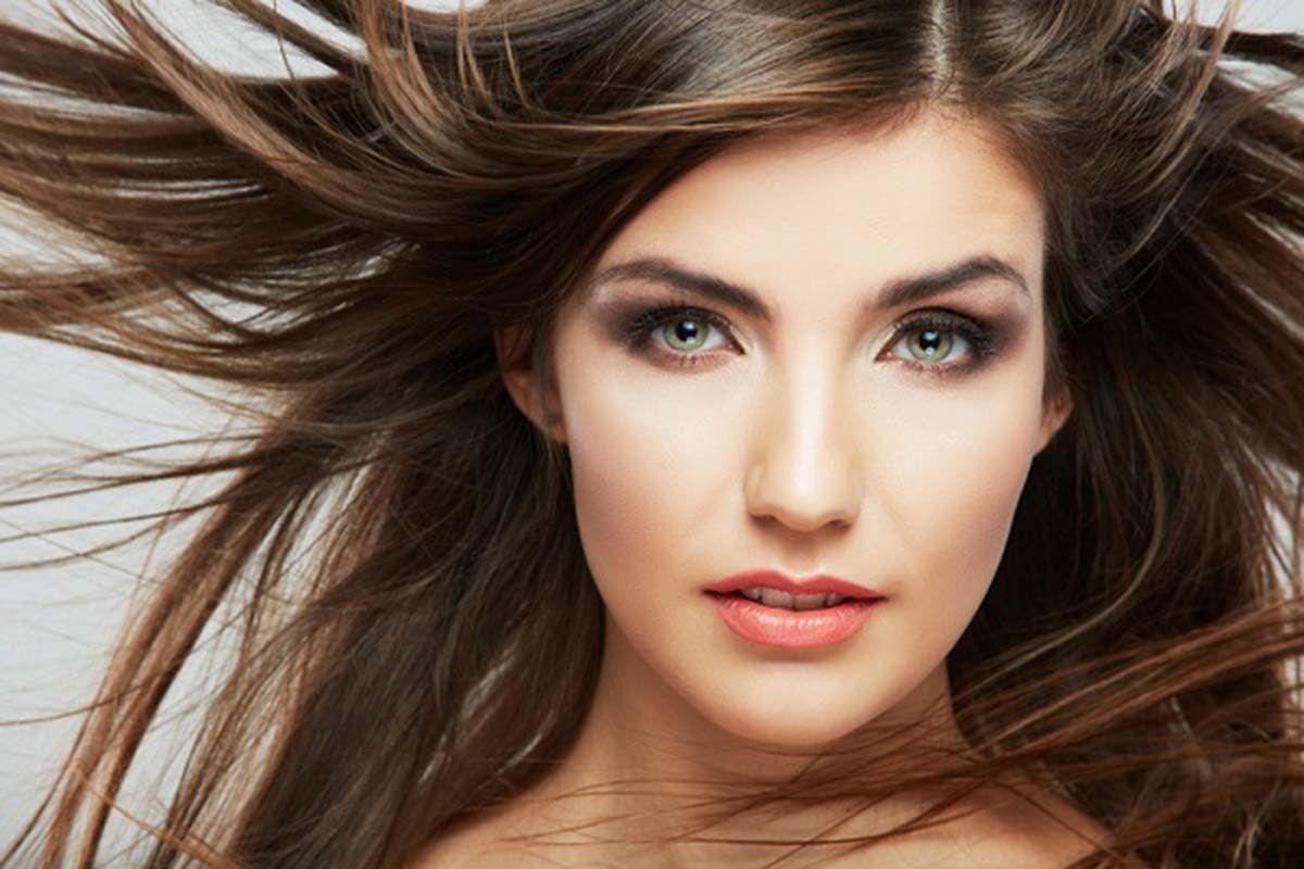 إليك فوائد زيت الشاي للشعر