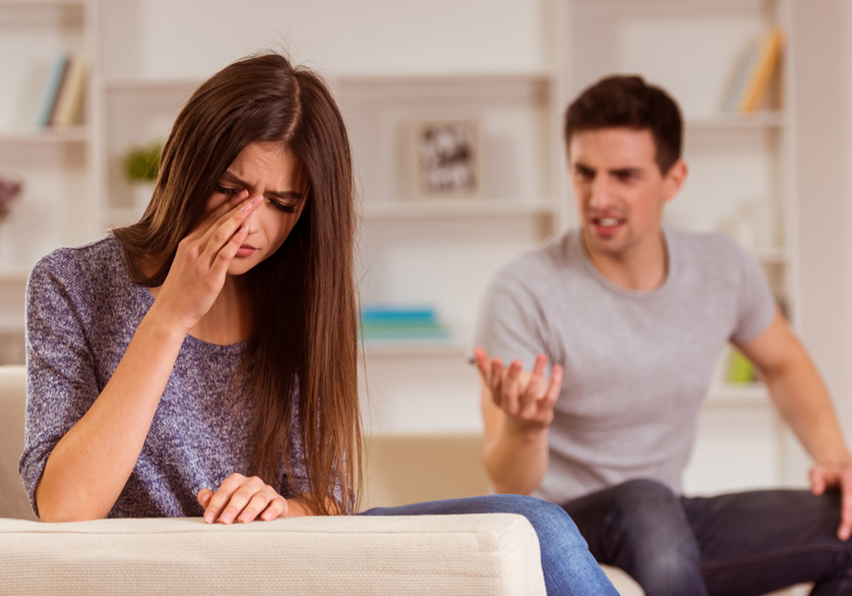 5 علامات تؤكد انك في علاقة عاطفية مدمرة