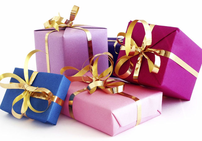 اتيكيت وآداب الهدايا