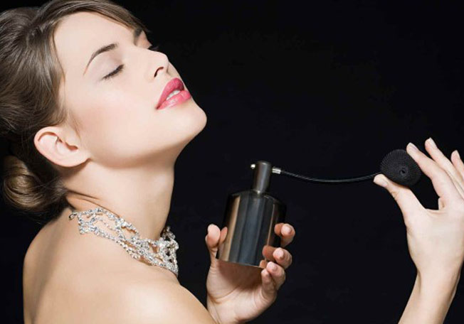 شروط العطر الصيفي مع ياسمينة 