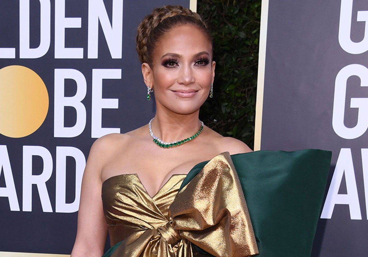 أناقة إطلالات مكياج وشعر النجمات في حفل Golden Globes 2020