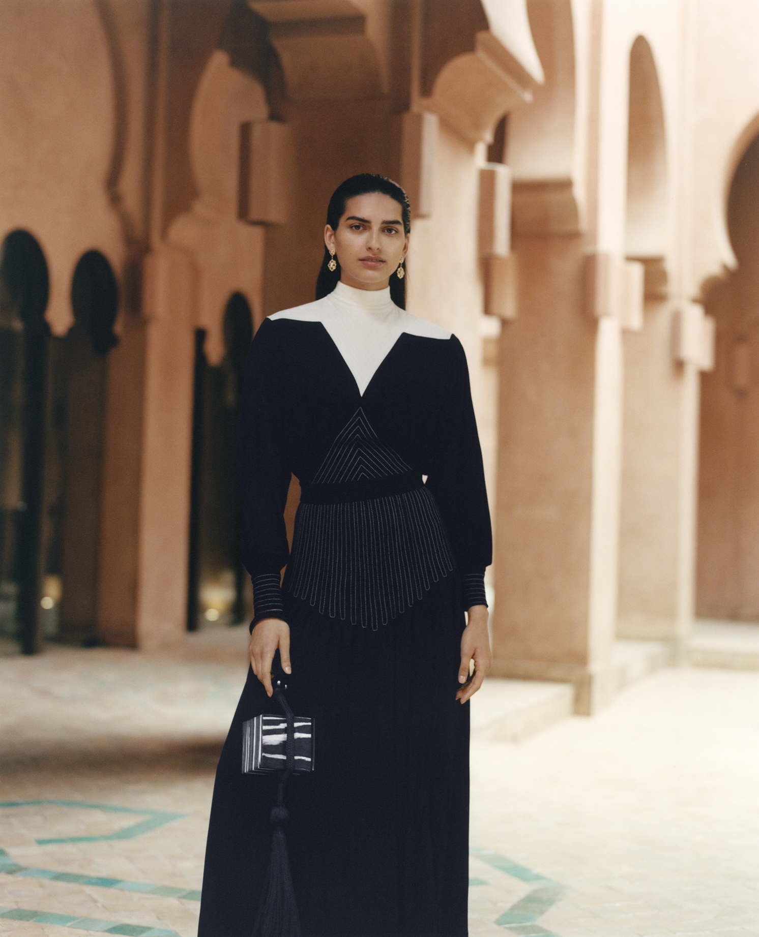 Net a porter تطلق لك اجمل الازياء لشهر رمضان المبارك