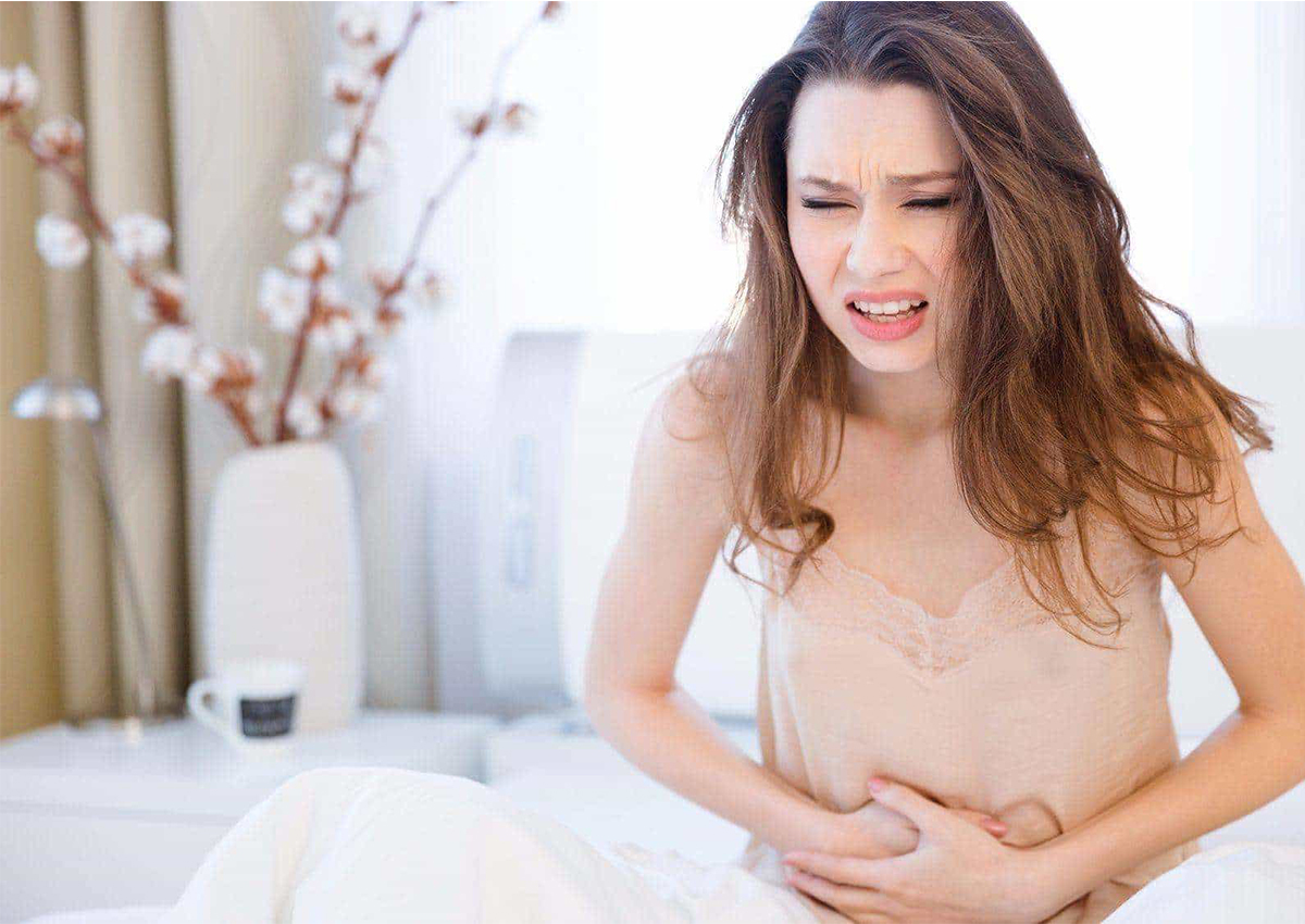اسباب وطرق علاج الم في الجهة اليمنى من البطن مع غازات