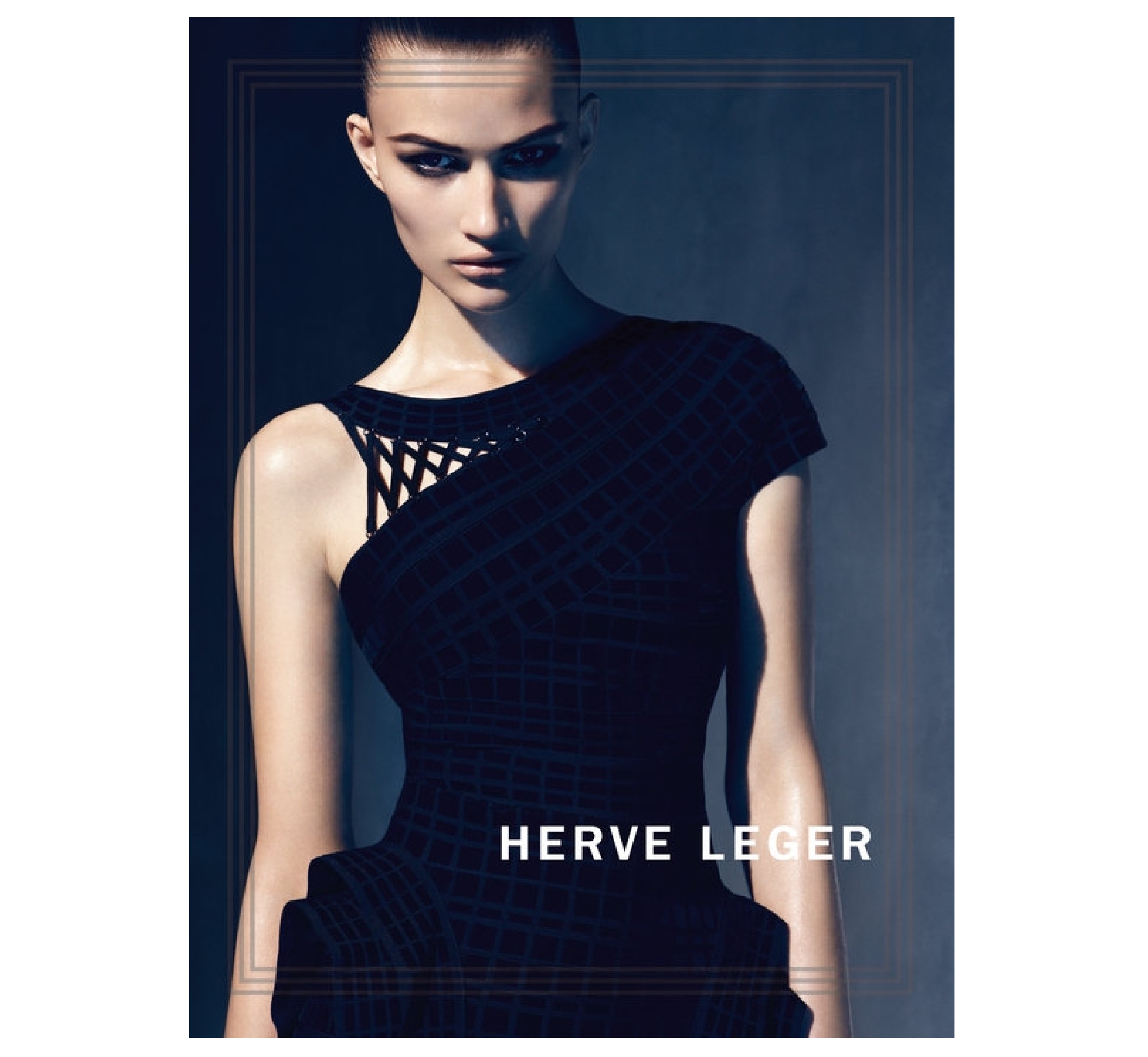 إعلان لماركة Herve Leger الشهيرة