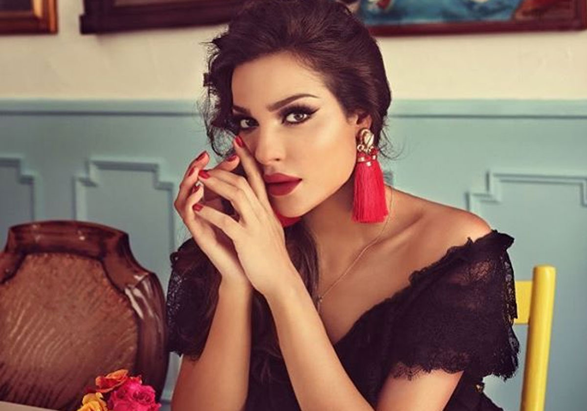 بالصور: رغم المرض نادين نجيم لم تخسر جاذبيتها وجمالها الطبيعي!