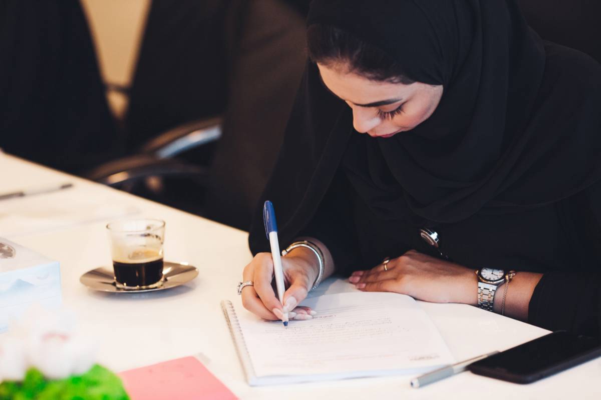 تحليل الشخصية من الخط والتوقيع