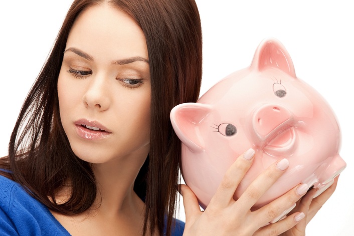 4 عادات سيئة تنفق مالك!