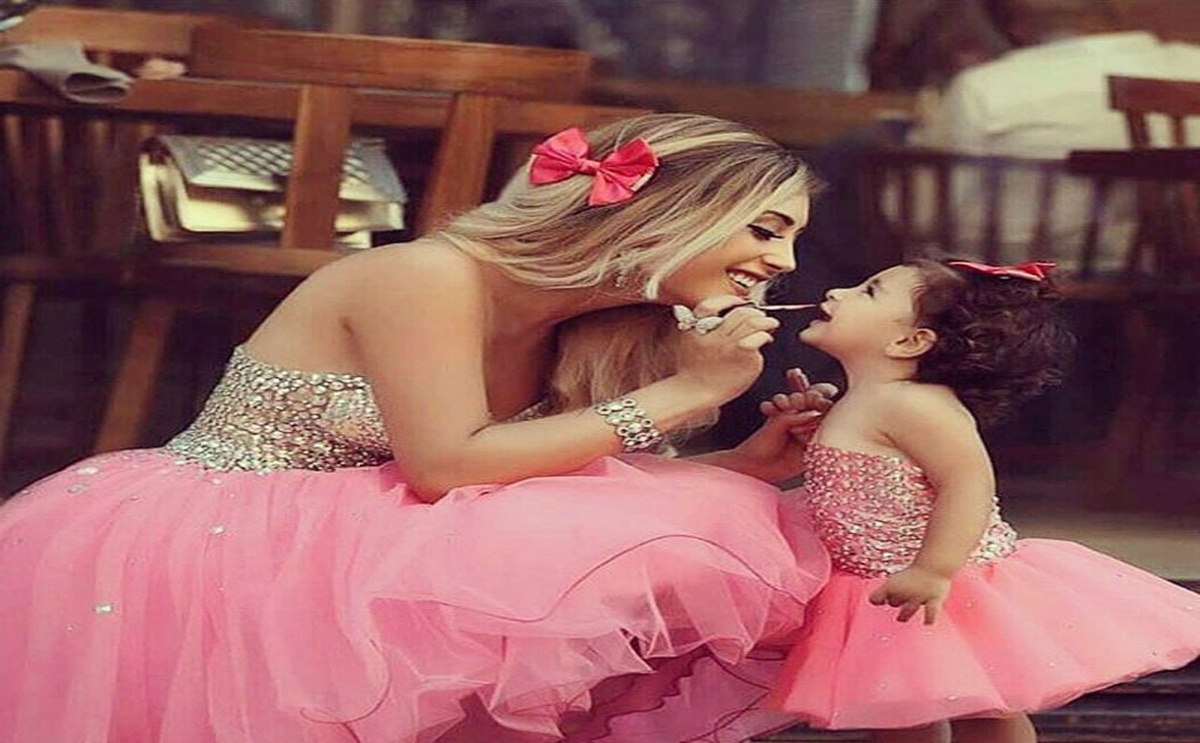 اجمل فساتين الام وبنتها