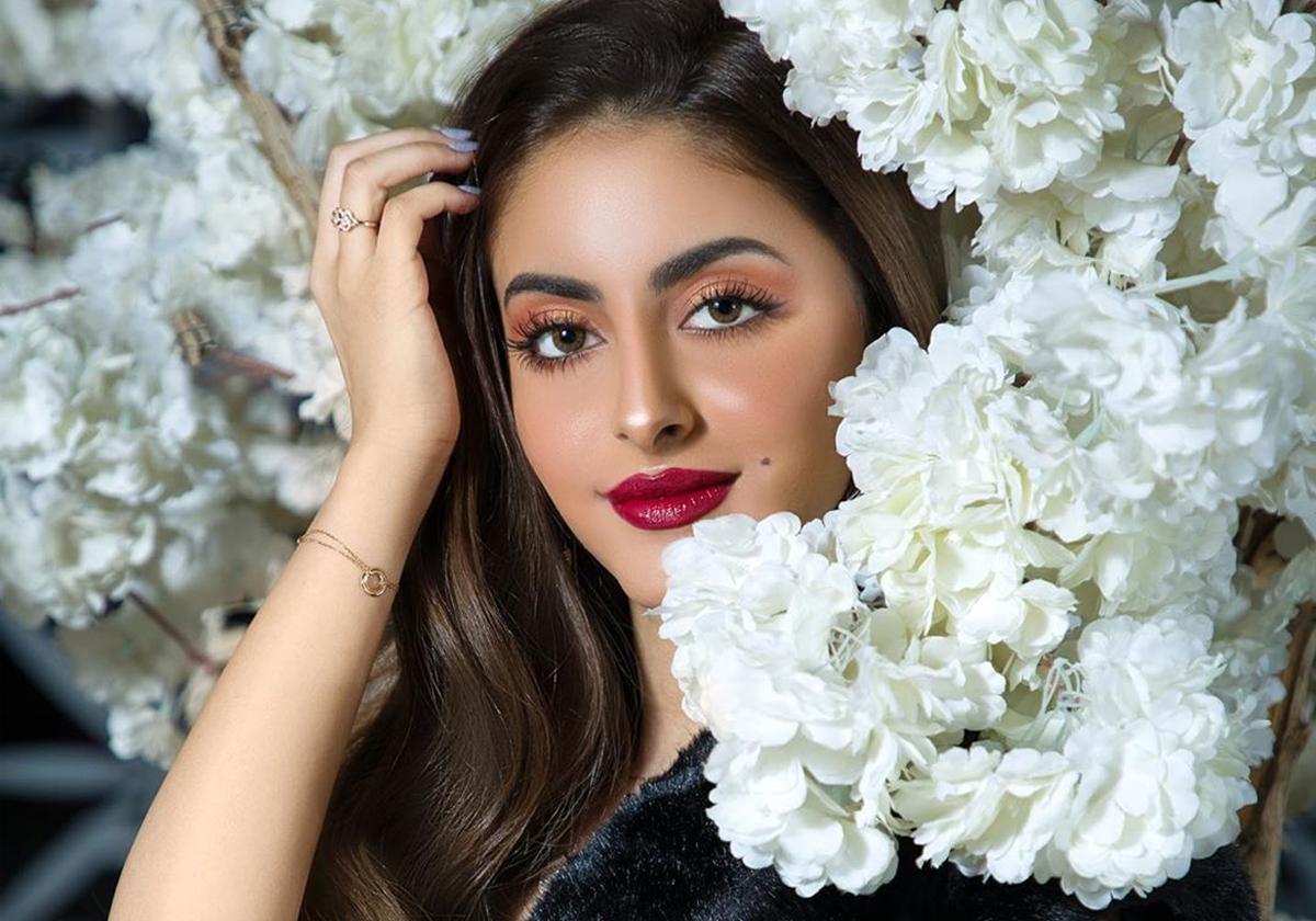 الفنانة السعودية جود عزيز تعتزل السوشال ميديا وترتدي الحجاب