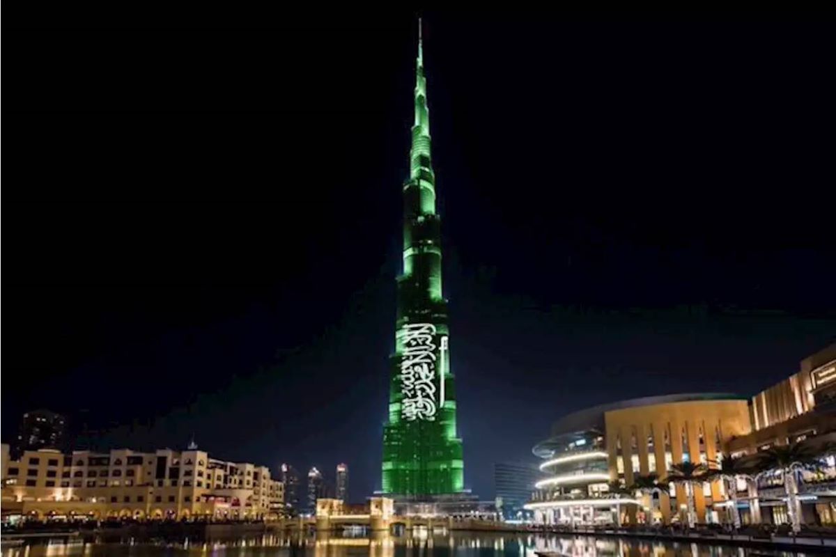برج خليفة يحتفل باليوم الوطني السعودي على طريقته!