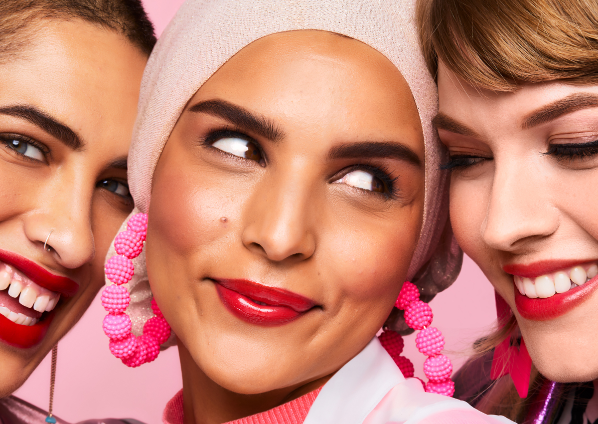 تالقي هذا العيد بحواجب مميزة بلون الحناء من Benefit Cosmetics