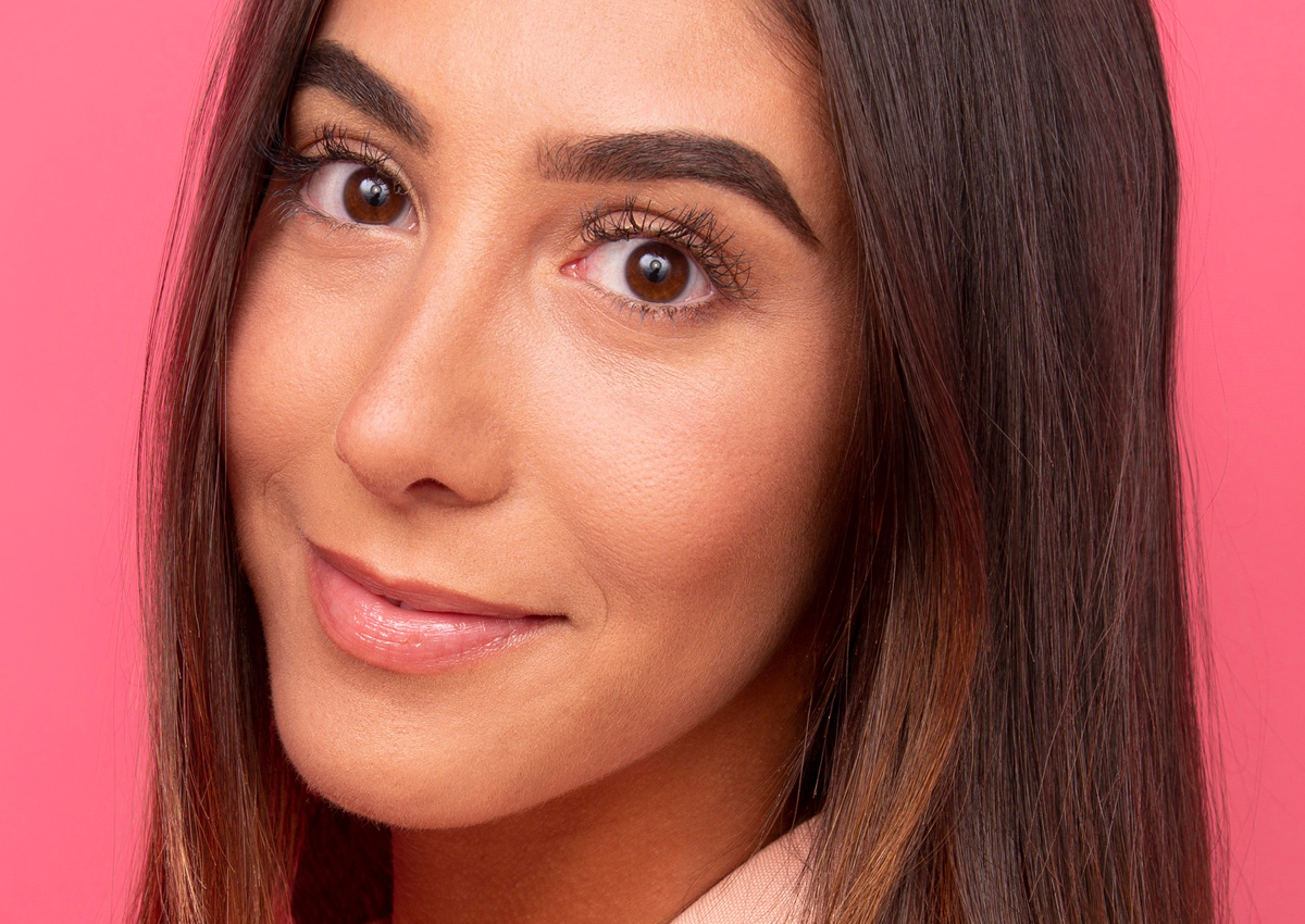 قلم Brow Contour Pro لترسمي بنفسك حواجب مثالية مع Benefit