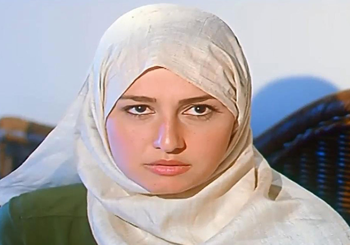 حلا شيحا تخلع الحجاب وتعود الى التمثيل بعد 12 سنة!