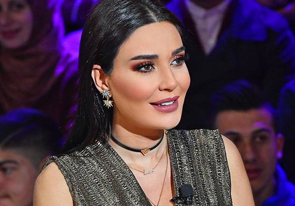 رغم الحمل، سيرين عبد النور رشيقة ولا تعاني من الوزن الزائد!