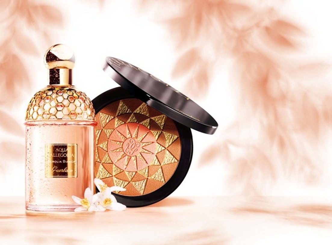 عطر وبودرة التسمير من Guerlain