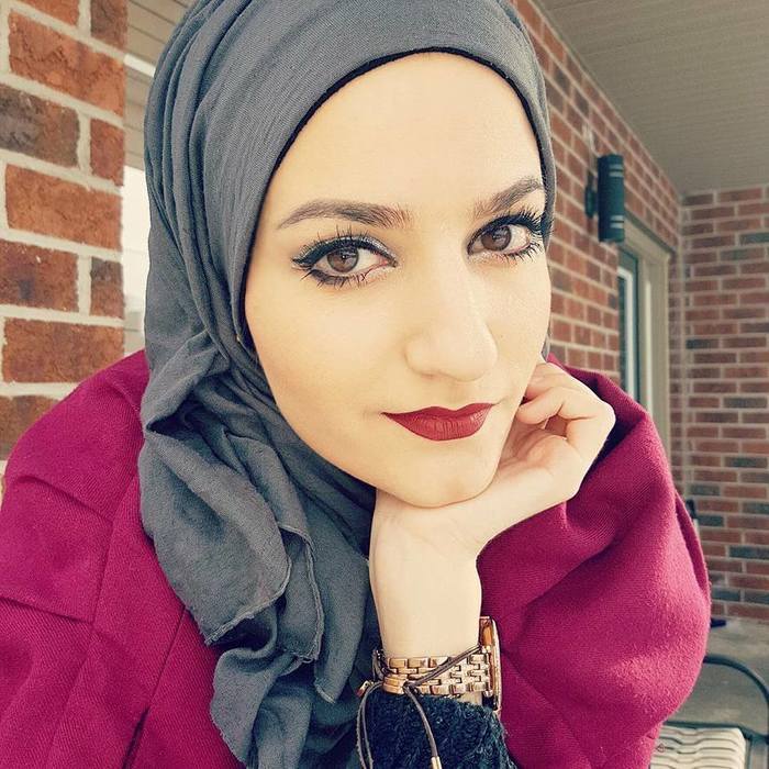من تعقدين نفسك؟ أنا بطلة ومحاربة!
