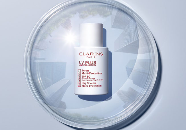 UV PLUS ANTI-POLLUTION SPF 50 الجديد من Clarins  