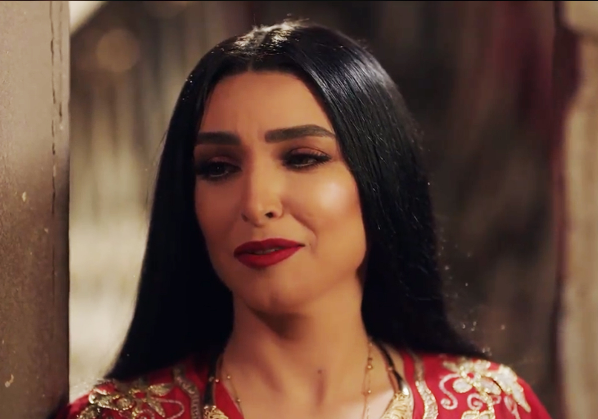 أسنان روجينا في مسلسل البرنس تفضخها وتفضح المخرج!
